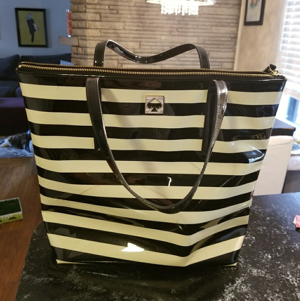 Kate Spade York Street Pammy black ivory stripe